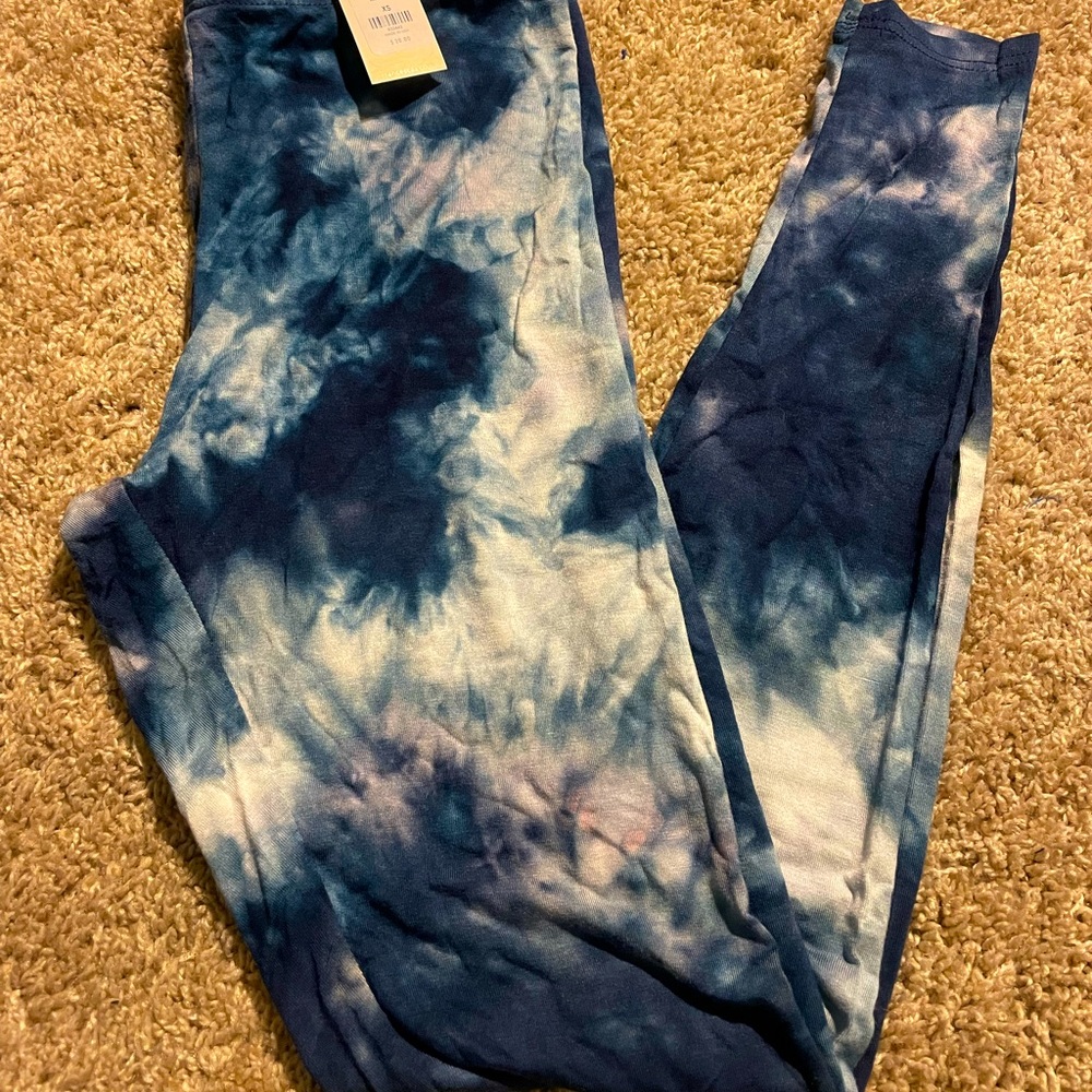 NWT tie-dye leggings